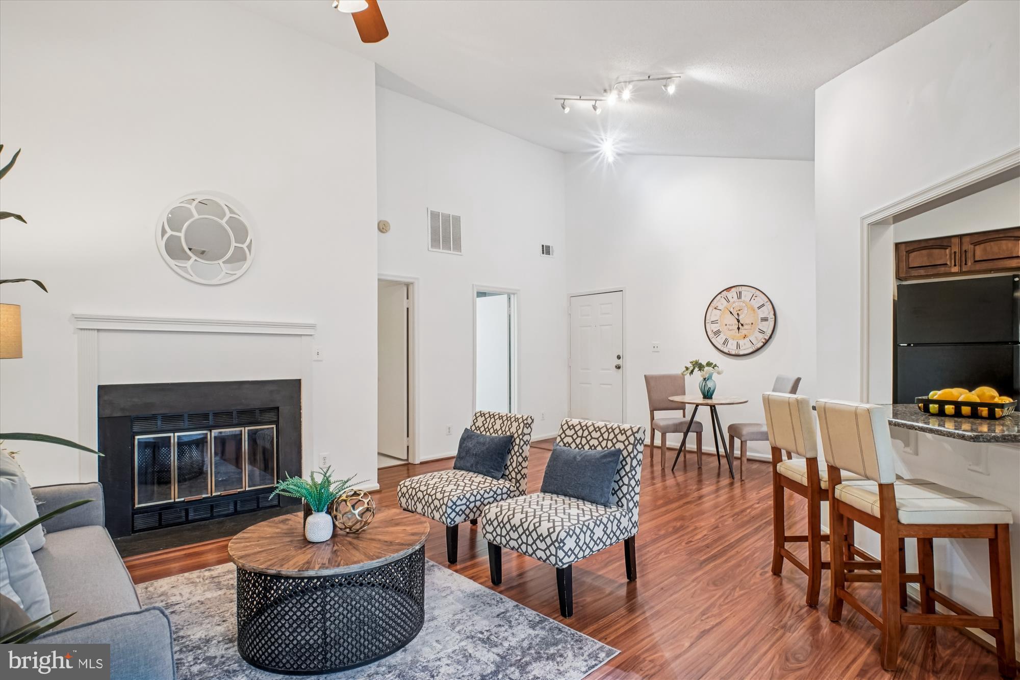 THE COVE - Residential