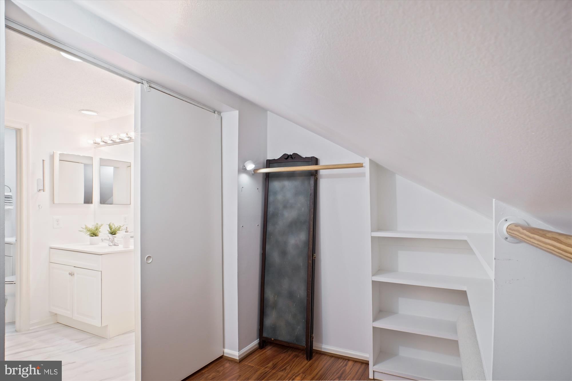 THE COVE - Residential