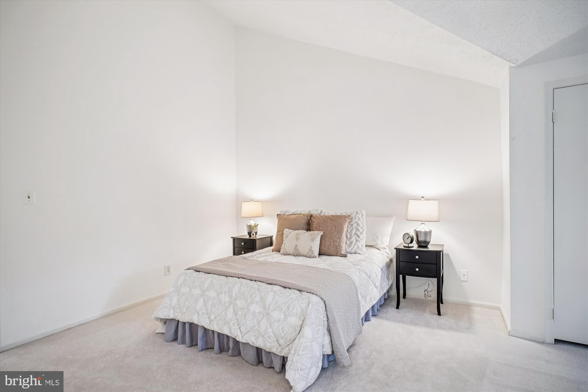 THE COVE - Residential