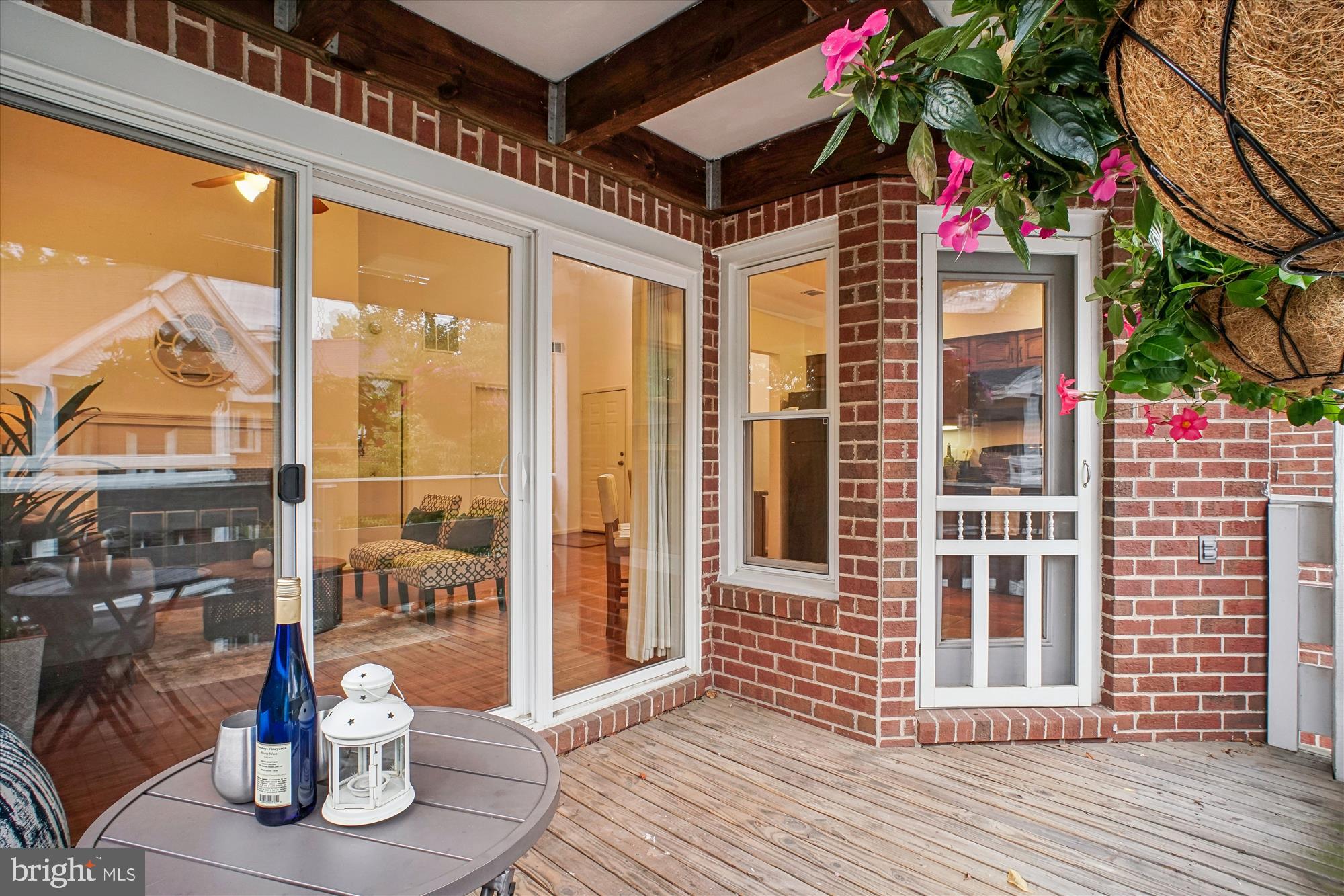 THE COVE - Residential