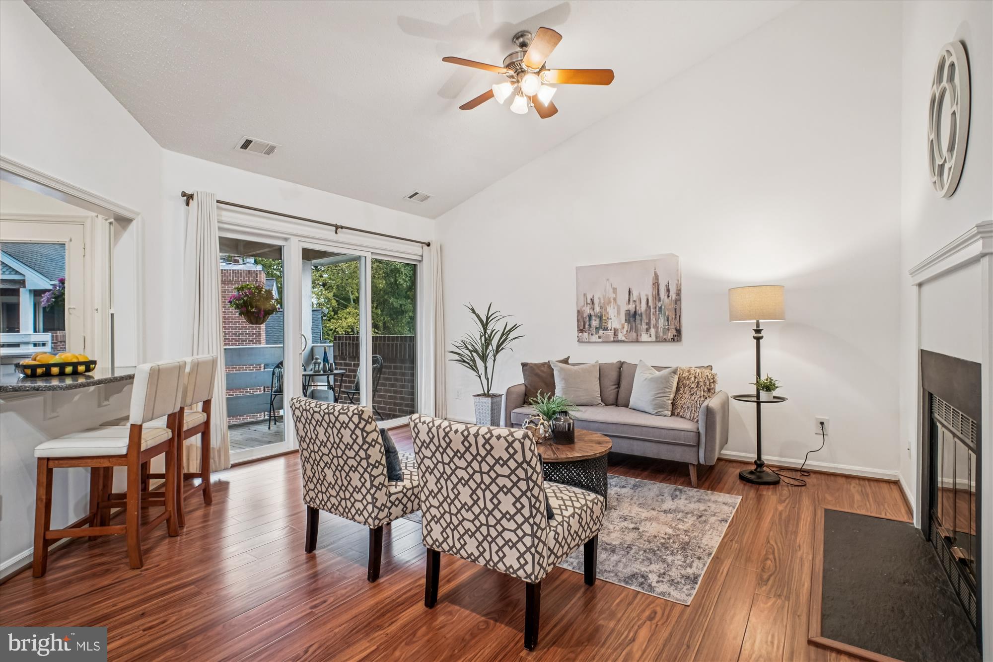 THE COVE - Residential