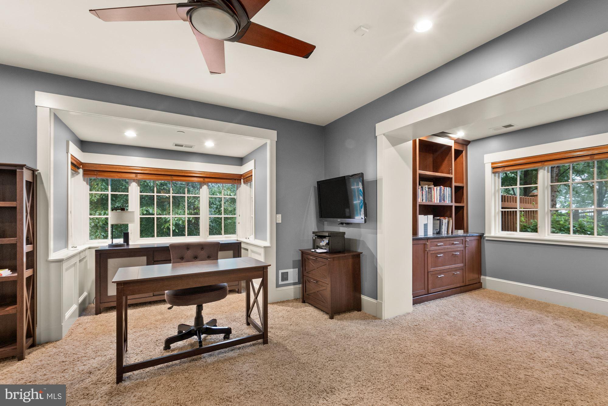 MERRY GO ROUND FARM - Residential