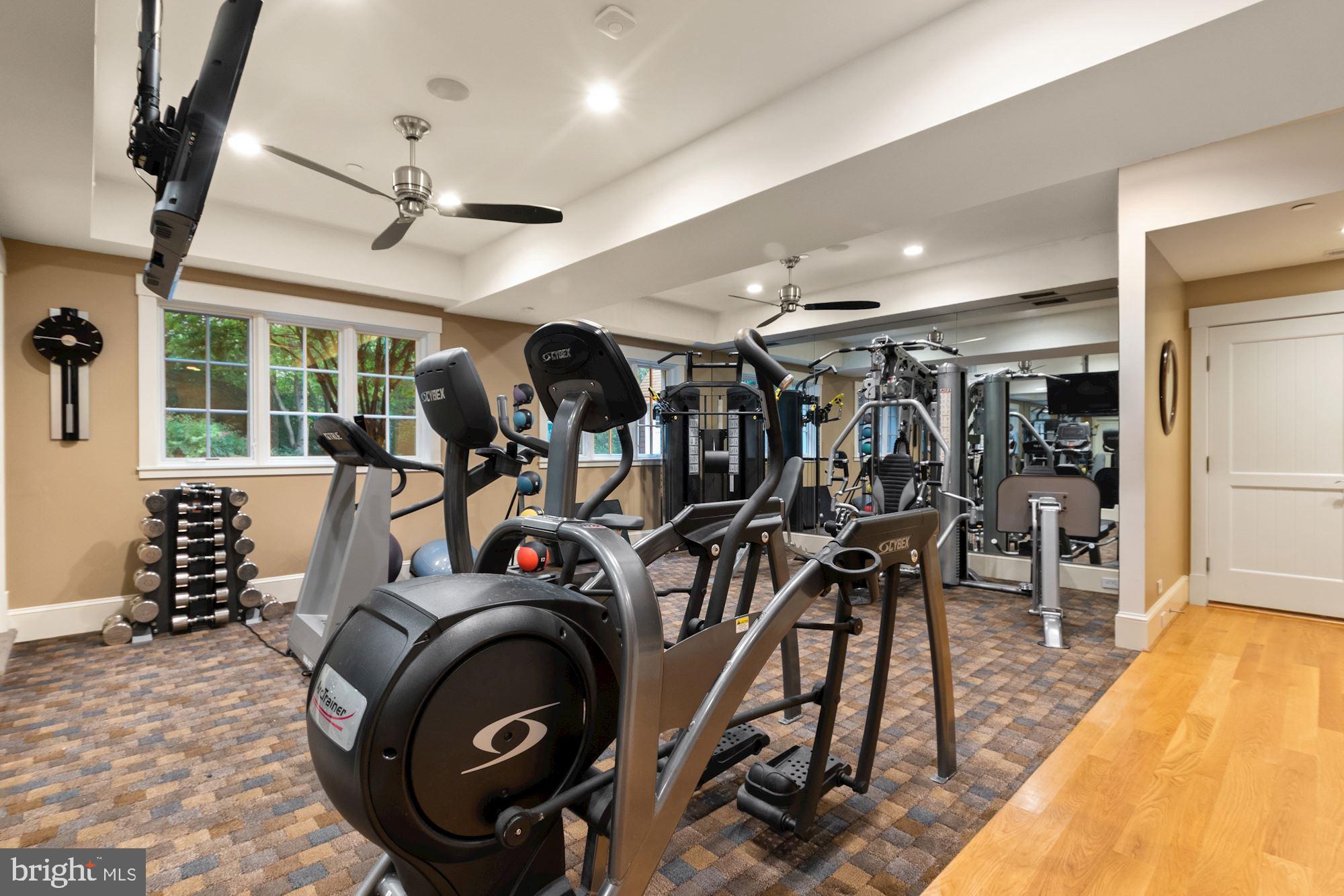 MERRY GO ROUND FARM - Residential