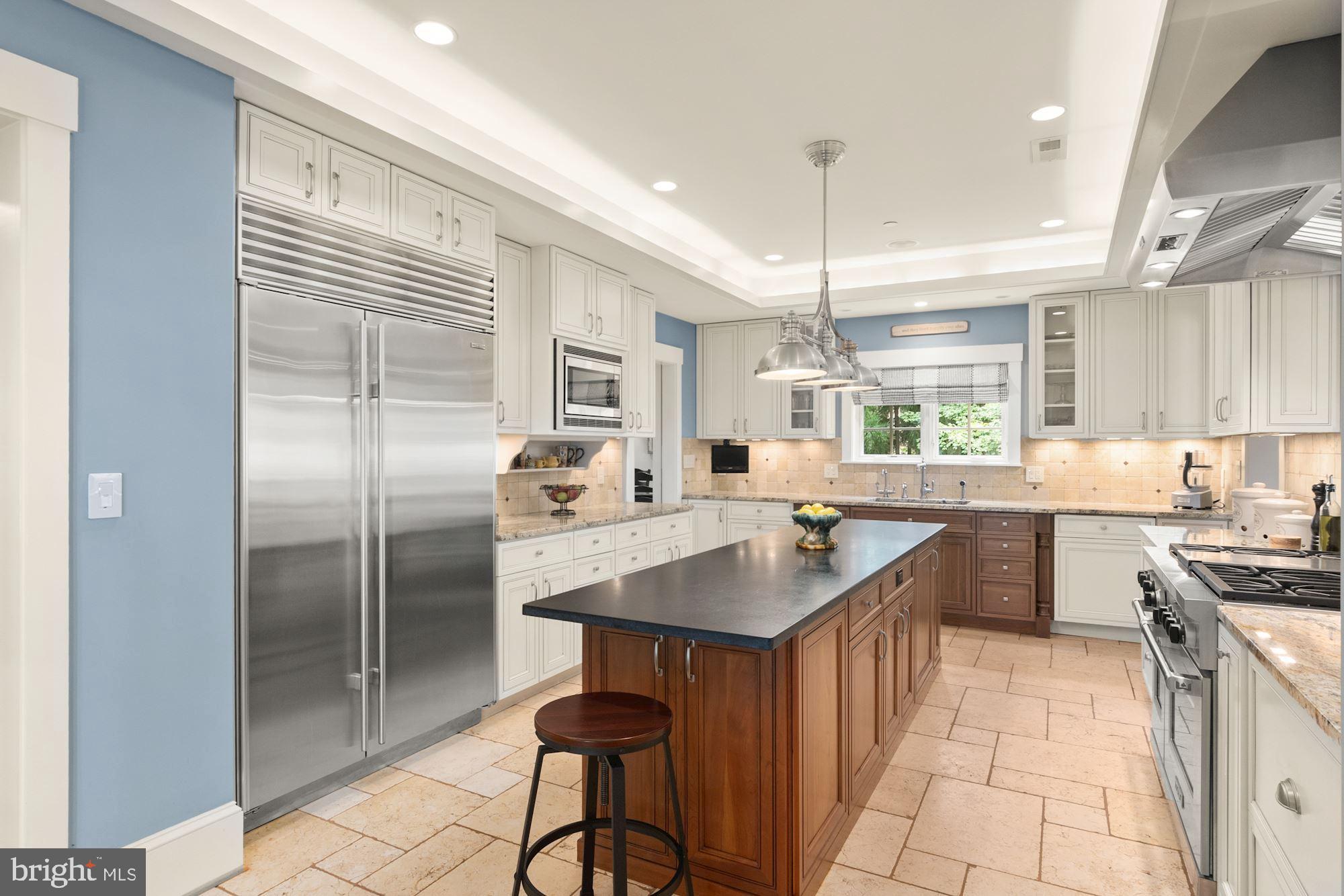 MERRY GO ROUND FARM - Residential