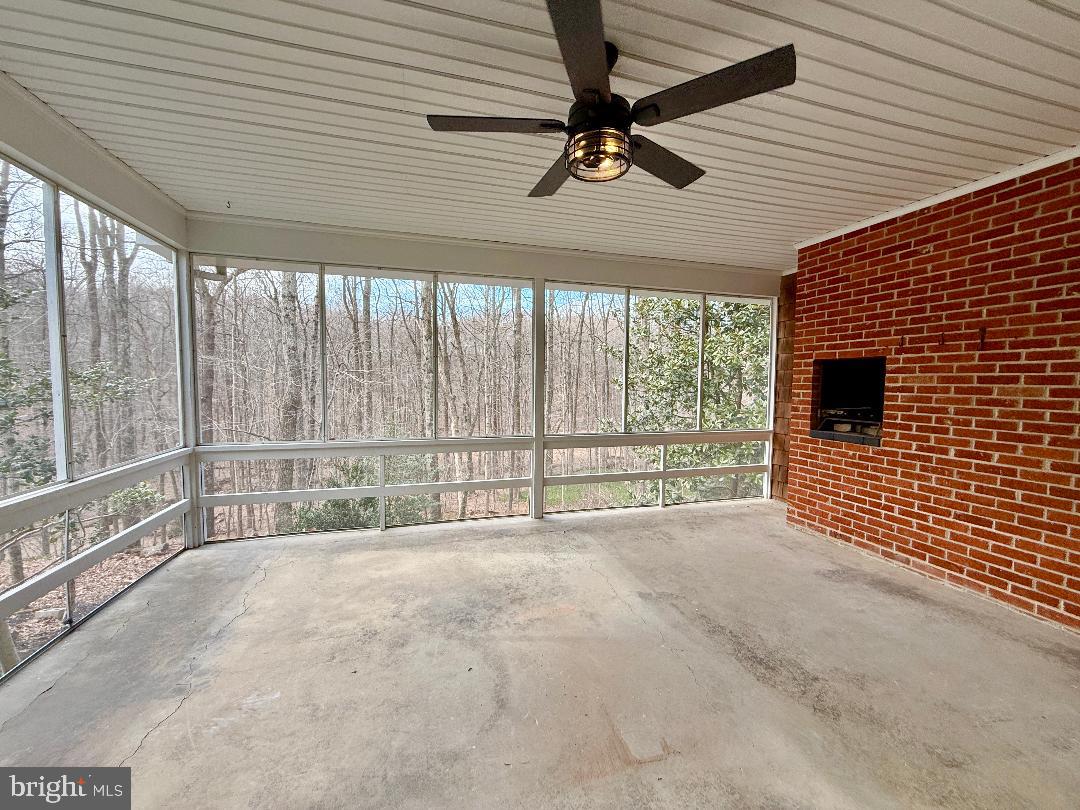 UPPER SENECA CREST - Residential