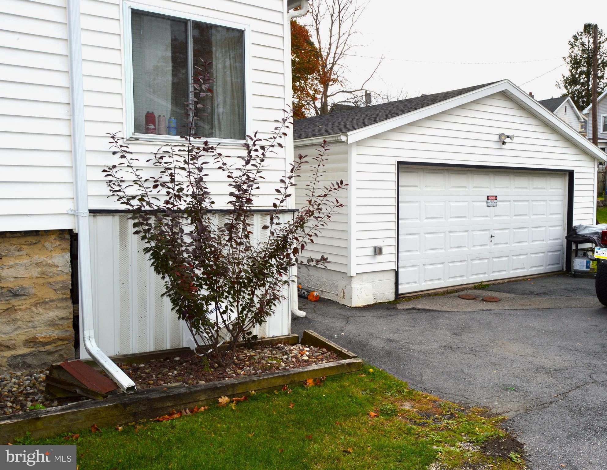 PHILIPSBURG - Residential