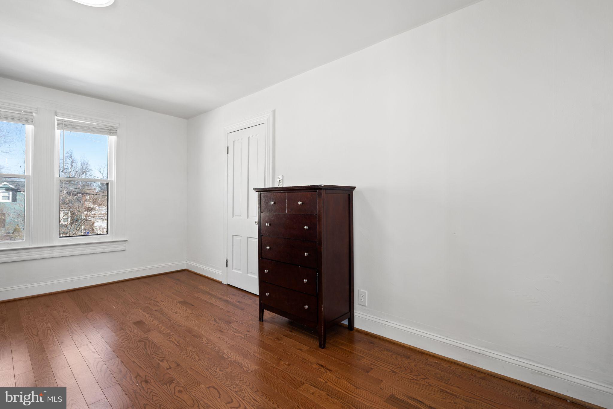 LAUREL - Residential