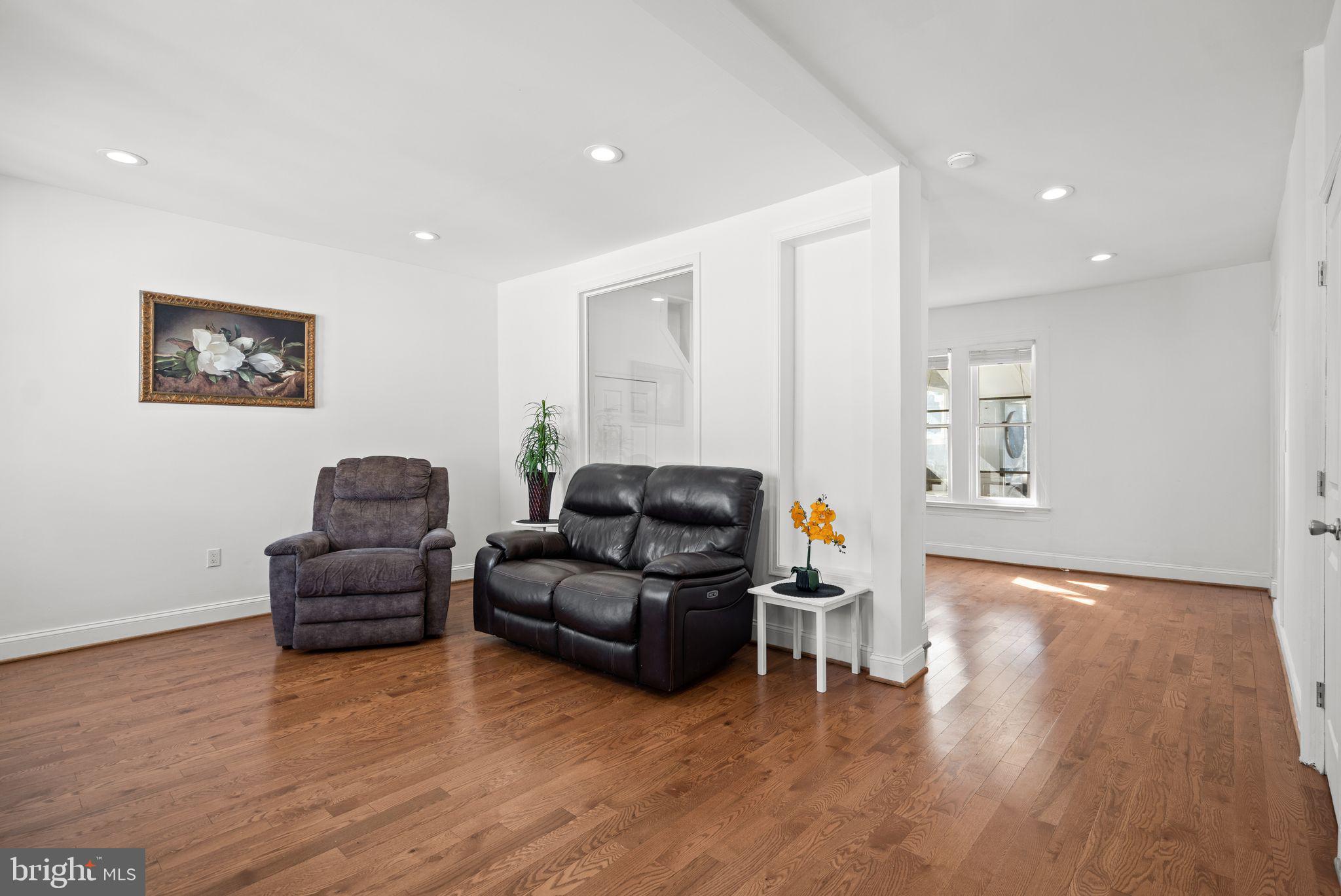 LAUREL - Residential