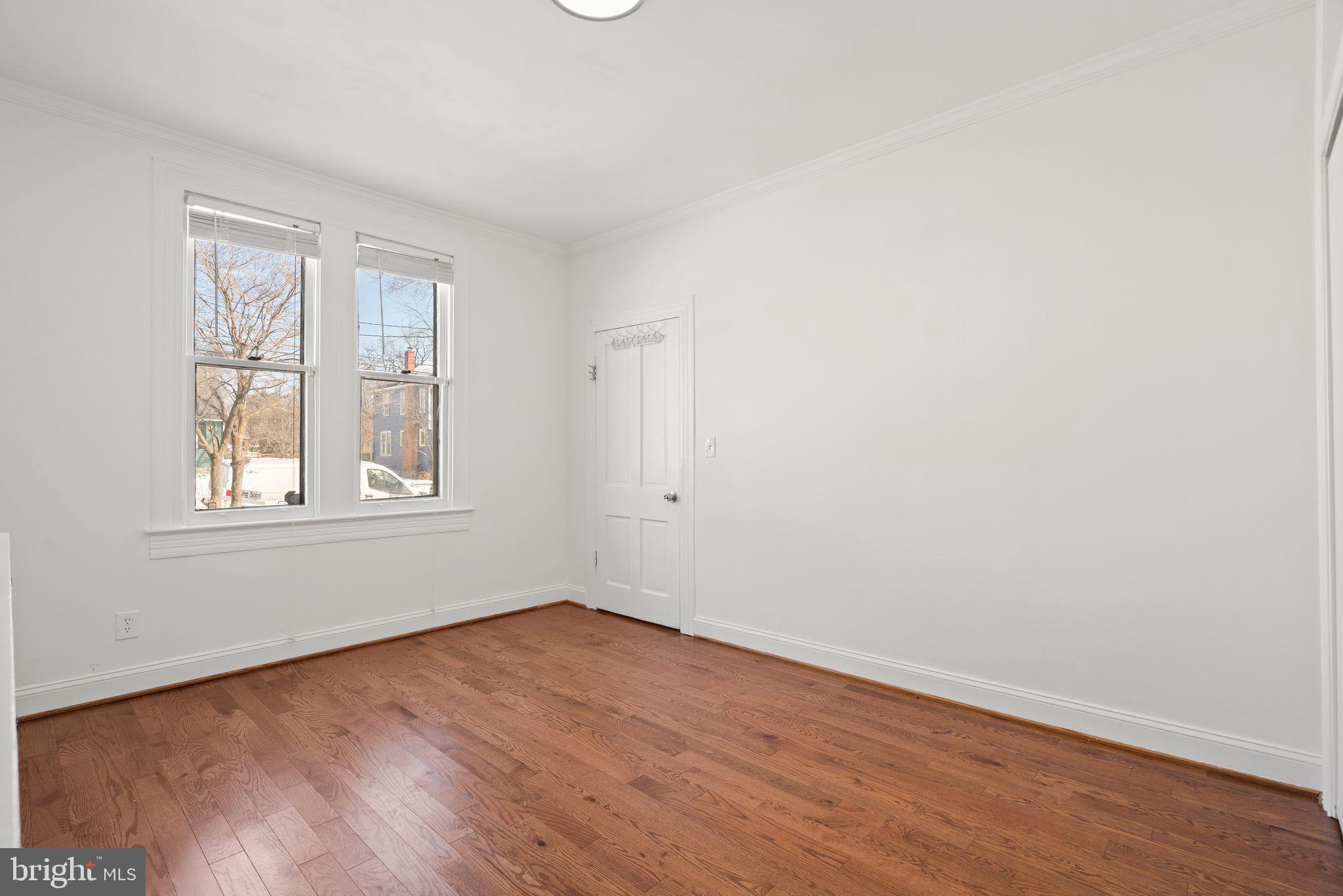 LAUREL - Residential