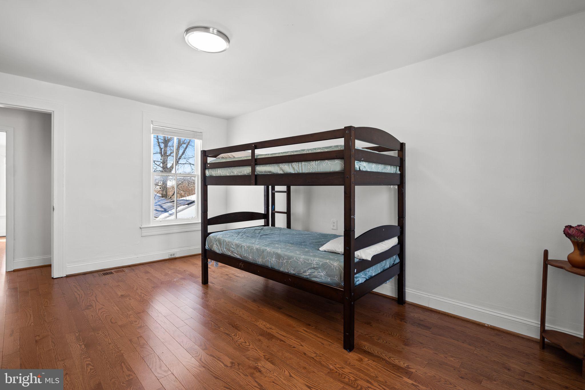 LAUREL - Residential