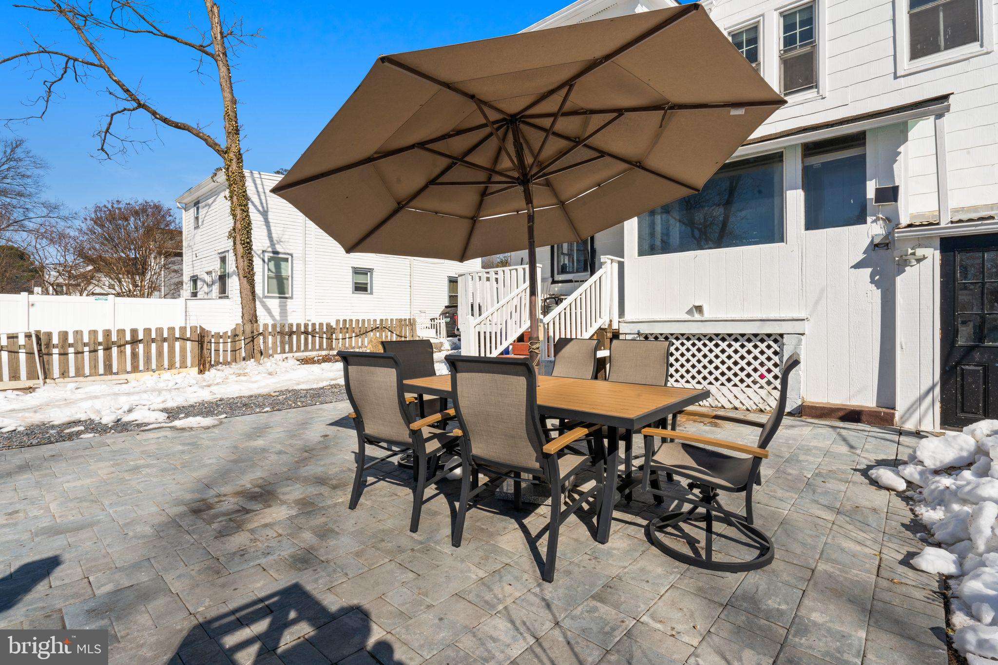 LAUREL - Residential