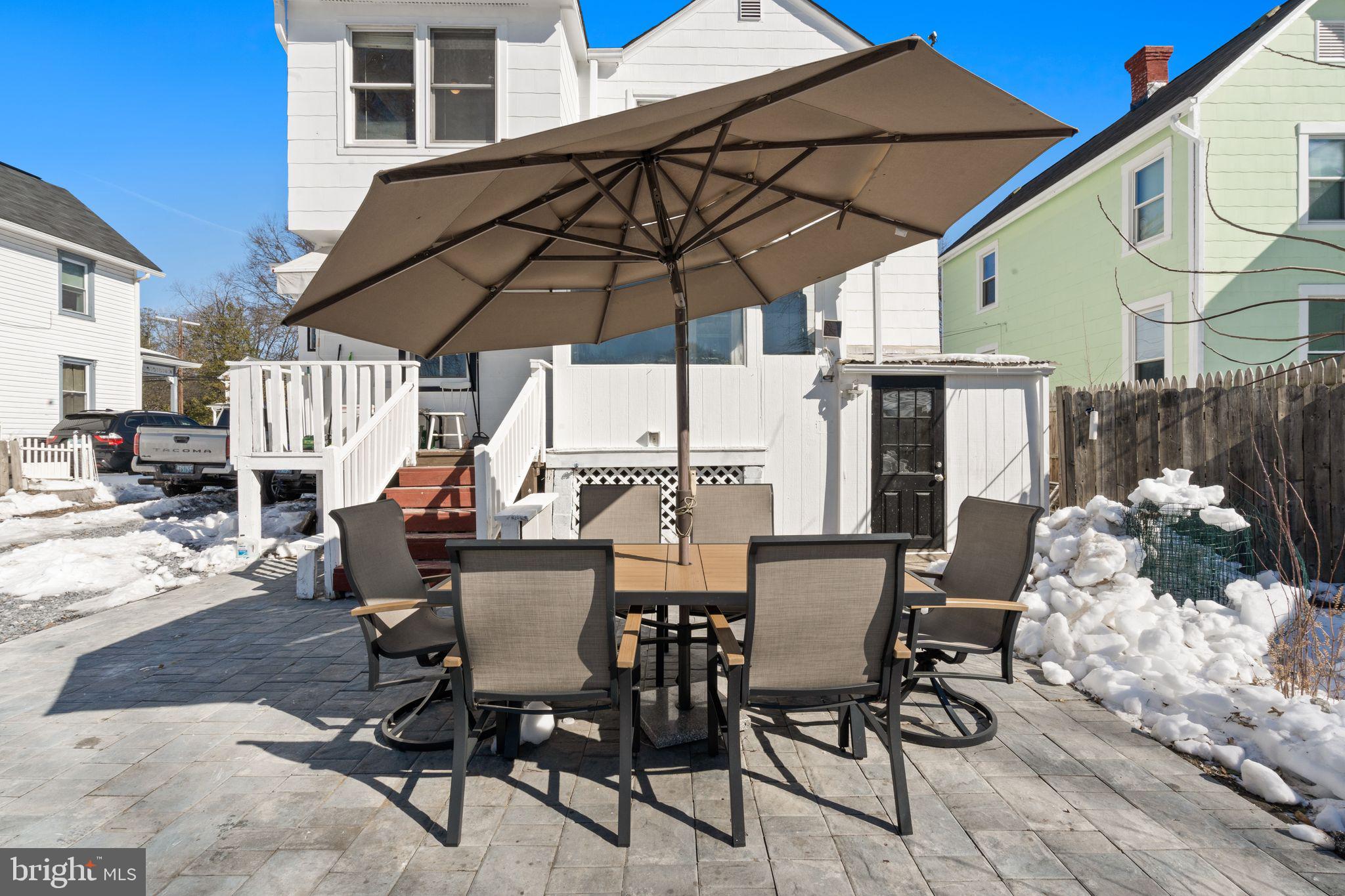 LAUREL - Residential