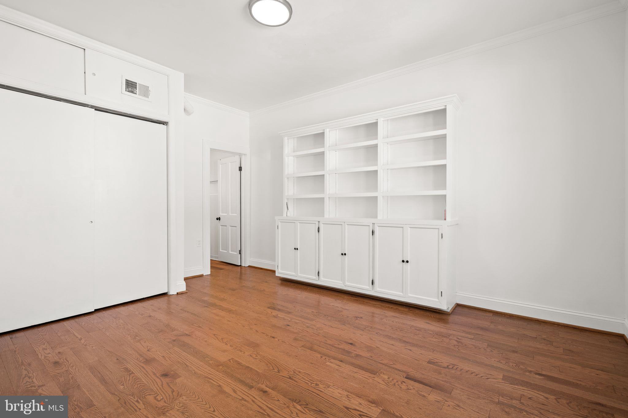 LAUREL - Residential