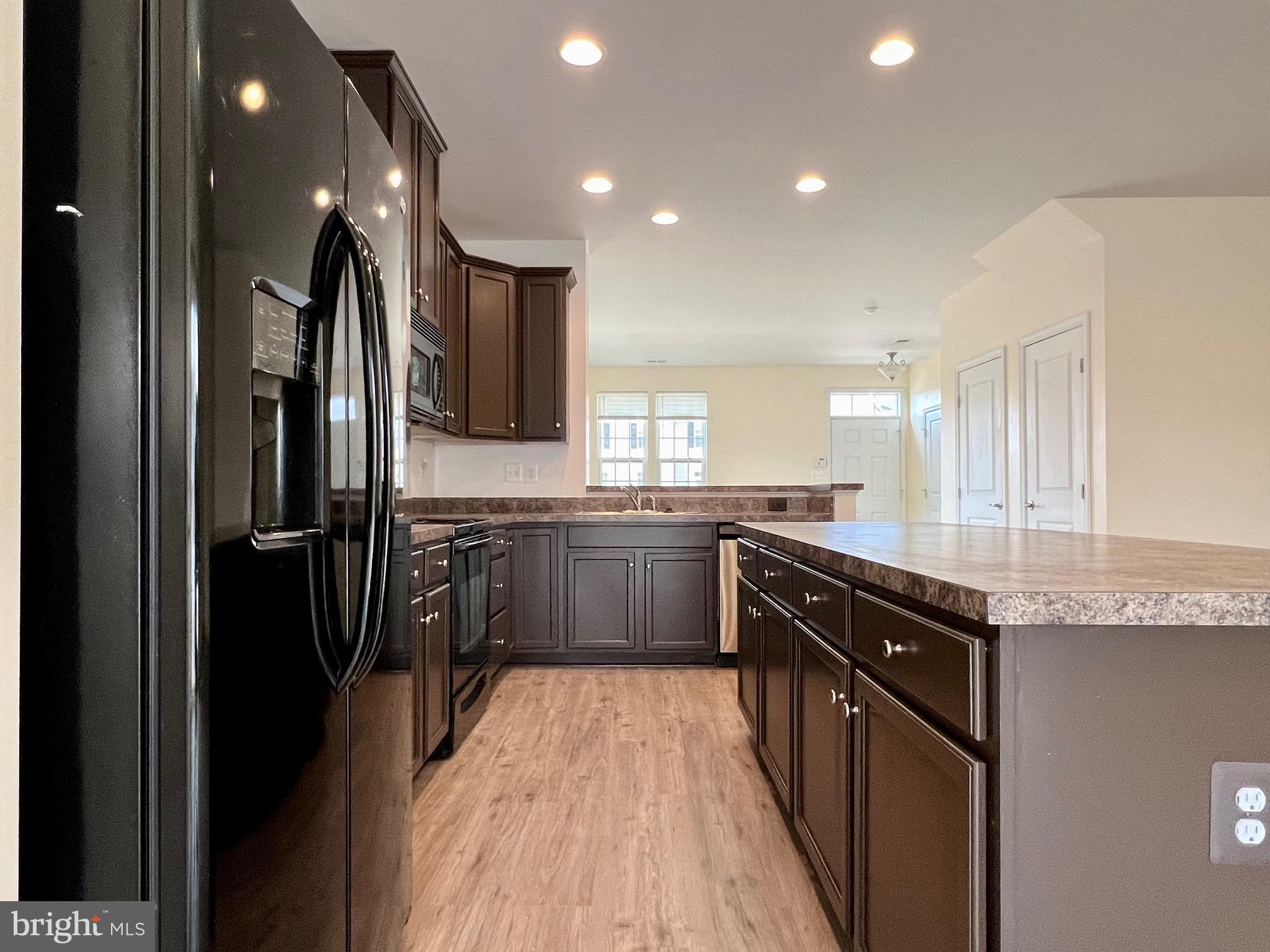 BROOKFIELD - Residential Lease