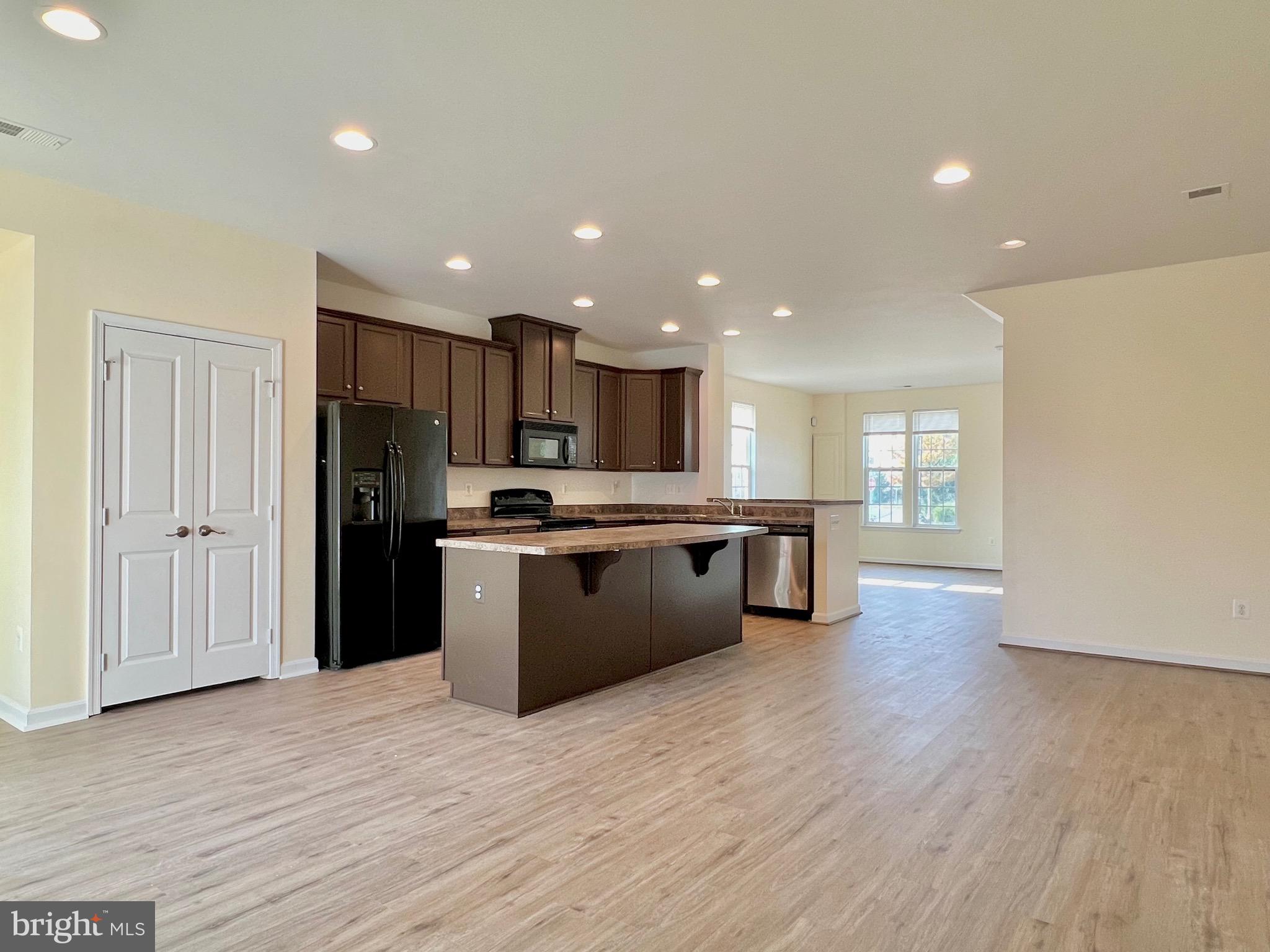 BROOKFIELD - Residential Lease