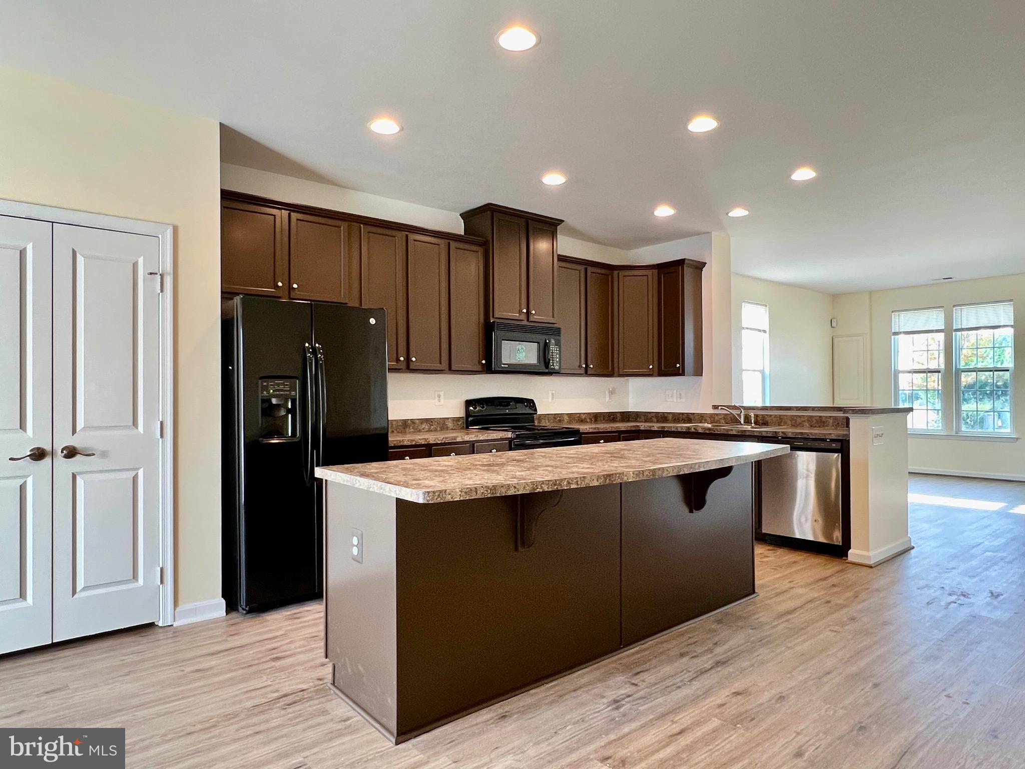 BROOKFIELD - Residential Lease