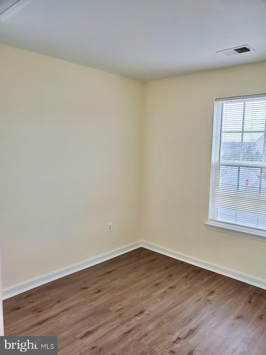 BROOKFIELD - Residential Lease