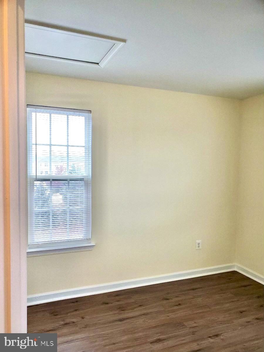 BROOKFIELD - Residential Lease