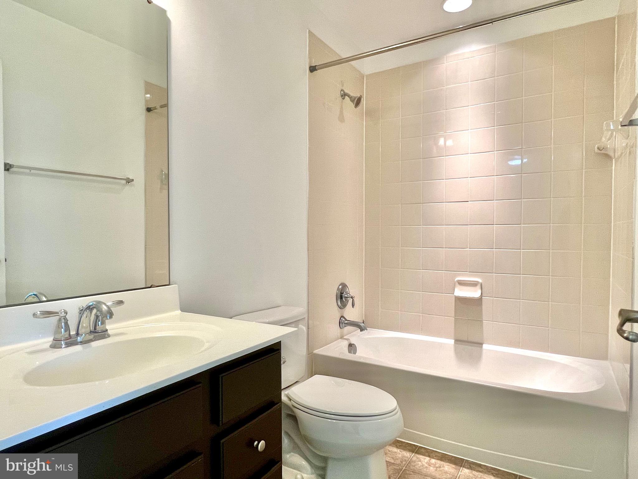 BROOKFIELD - Residential Lease