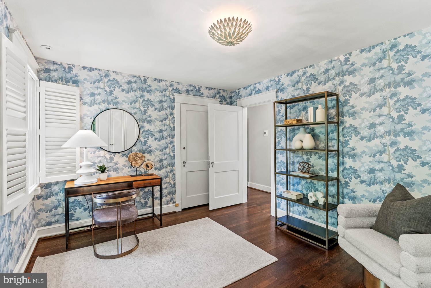 CHEVY CHASE - Residential