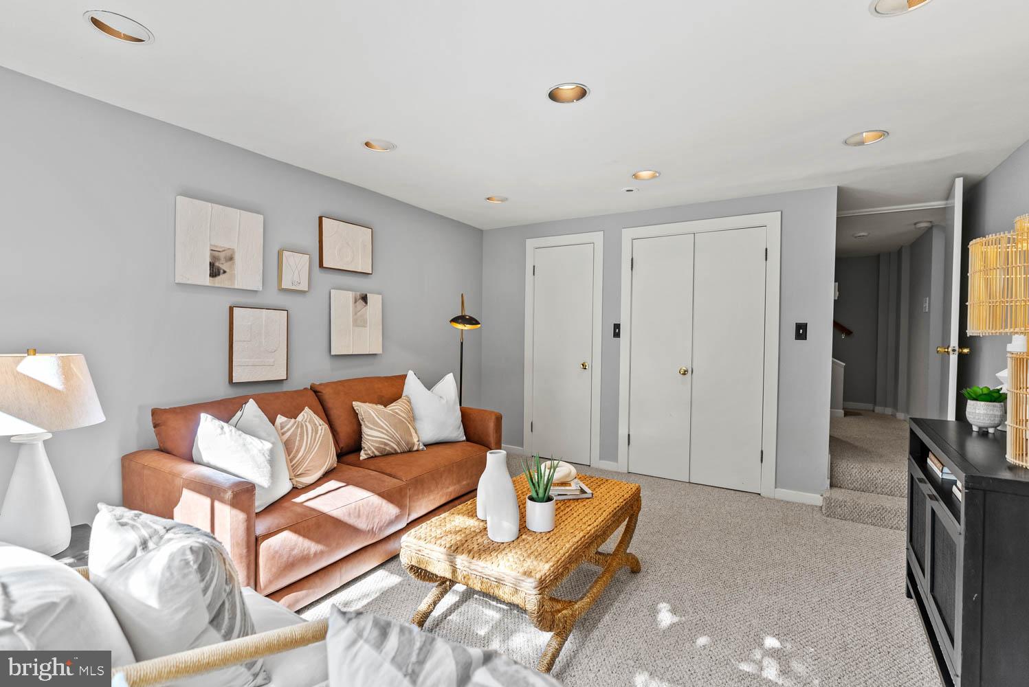 CHEVY CHASE - Residential