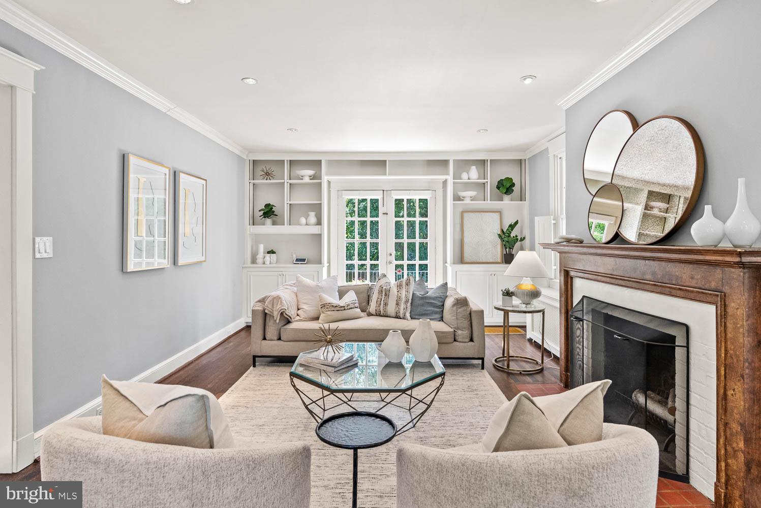 CHEVY CHASE - Residential