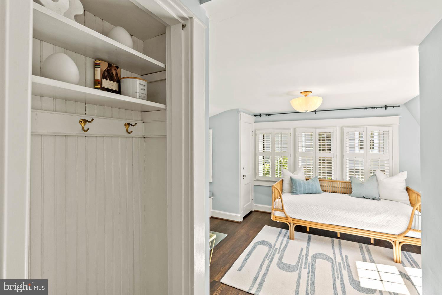 CHEVY CHASE - Residential