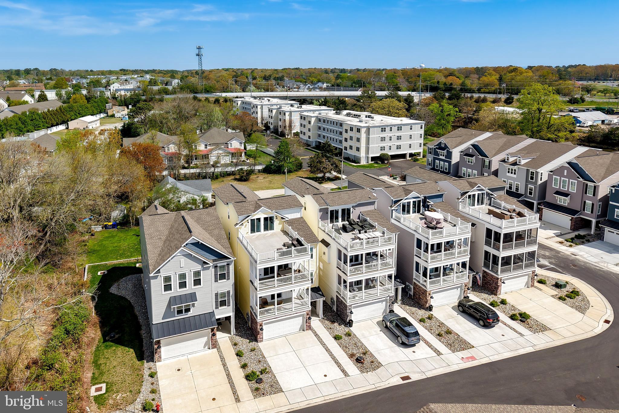 OYSTER HOUSE VILLAGE - Residential