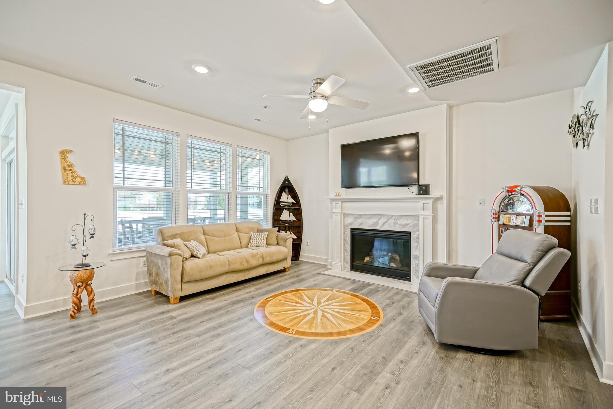 OYSTER HOUSE VILLAGE - Residential