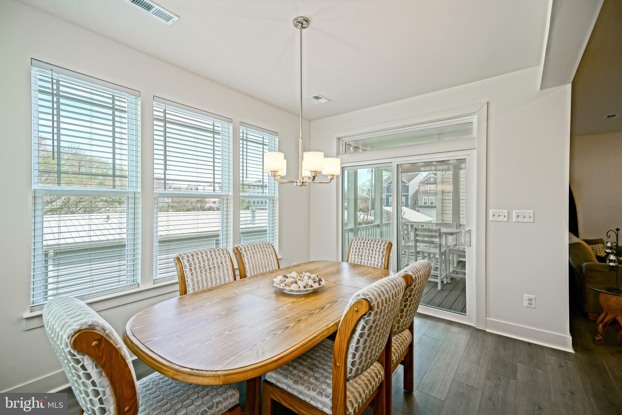 OYSTER HOUSE VILLAGE - Residential