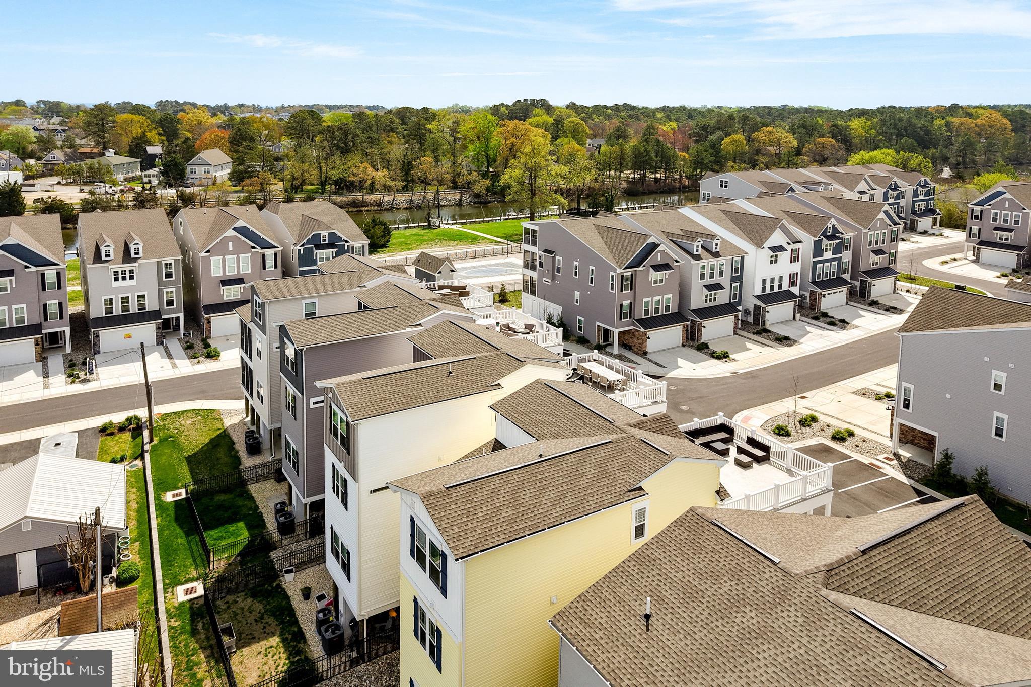 OYSTER HOUSE VILLAGE - Residential