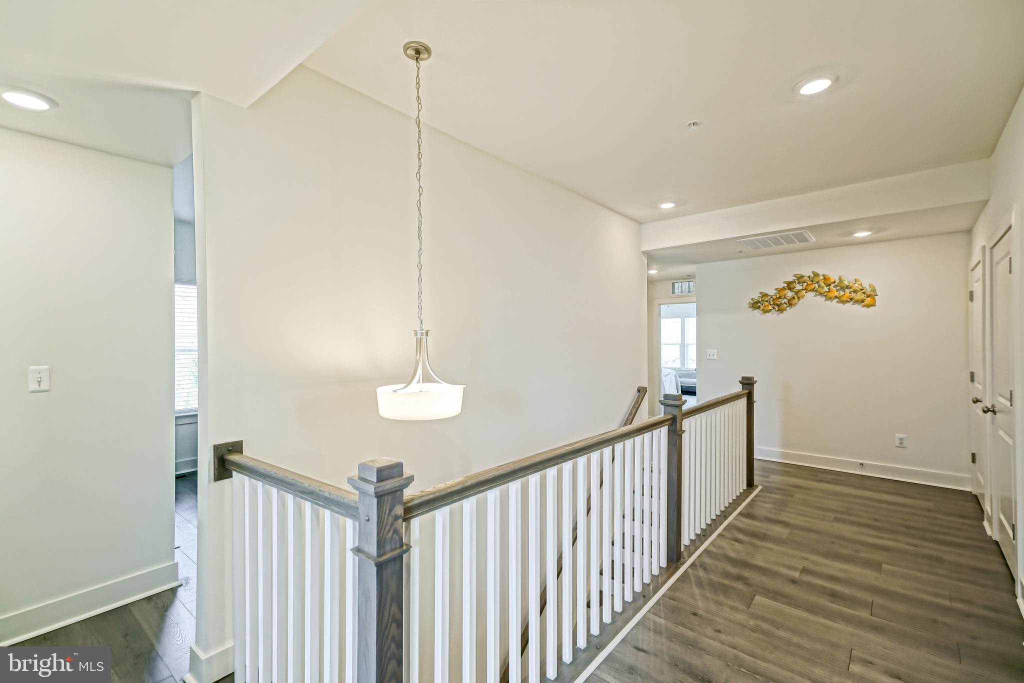 OYSTER HOUSE VILLAGE - Residential