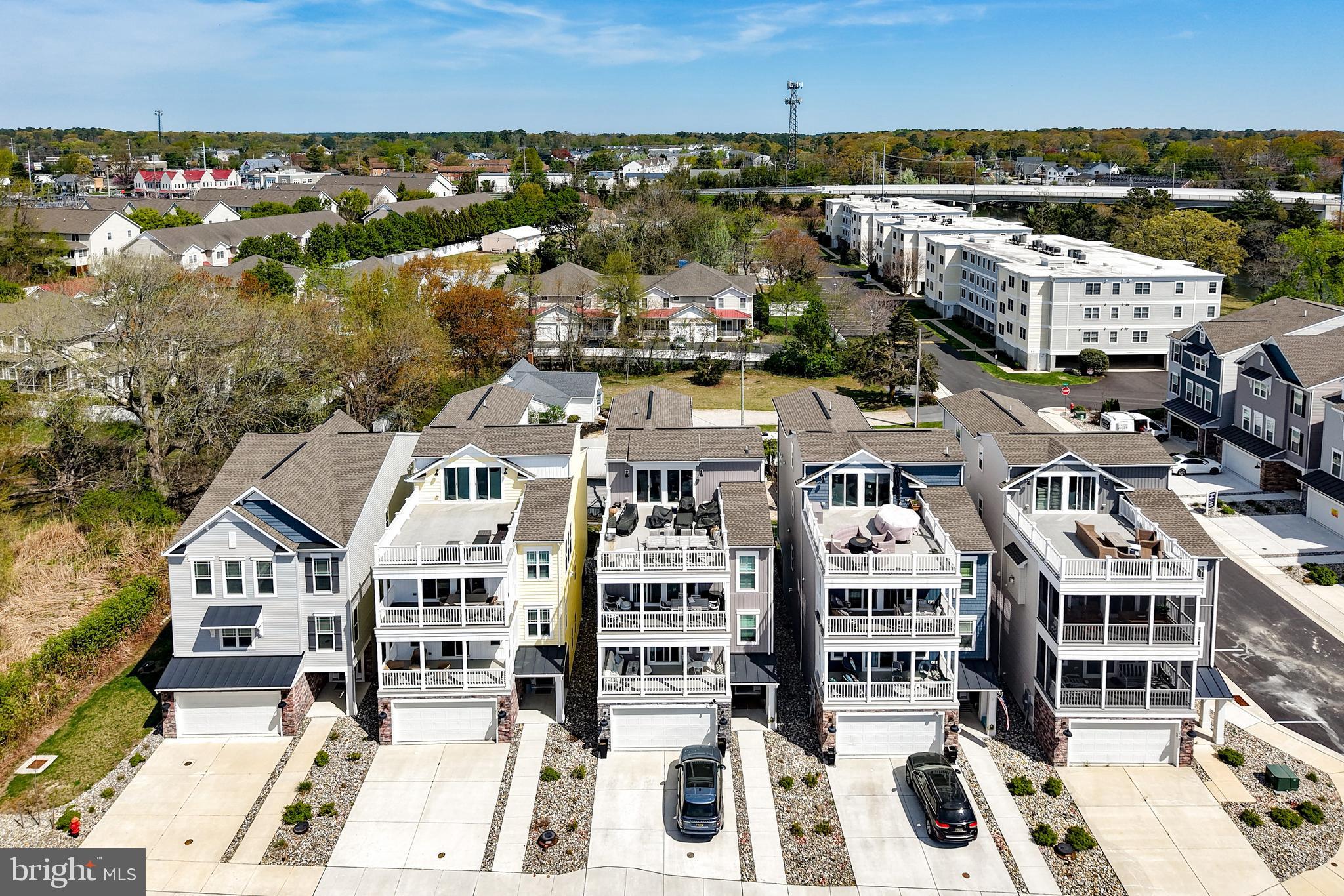 OYSTER HOUSE VILLAGE - Residential