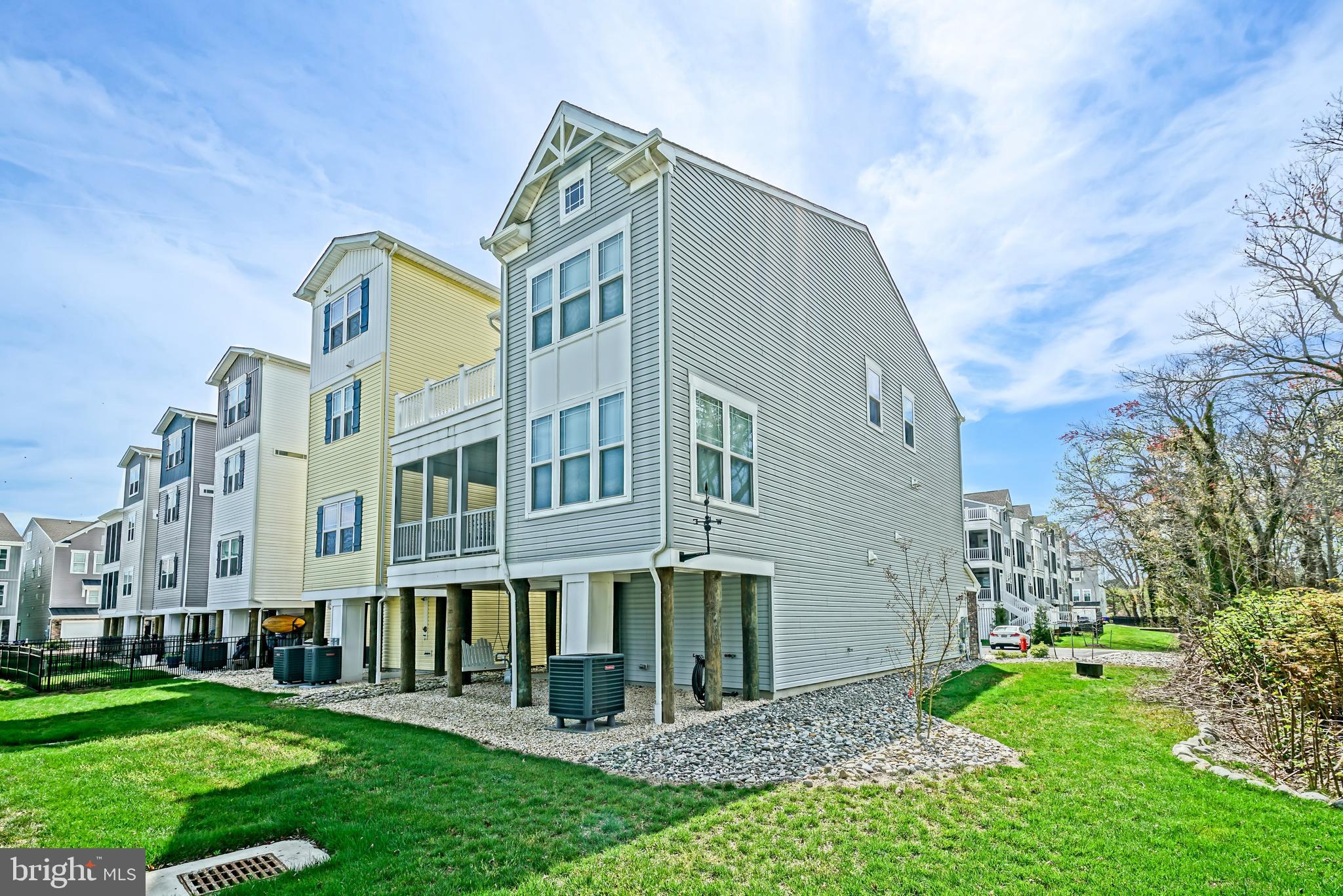 OYSTER HOUSE VILLAGE - Residential