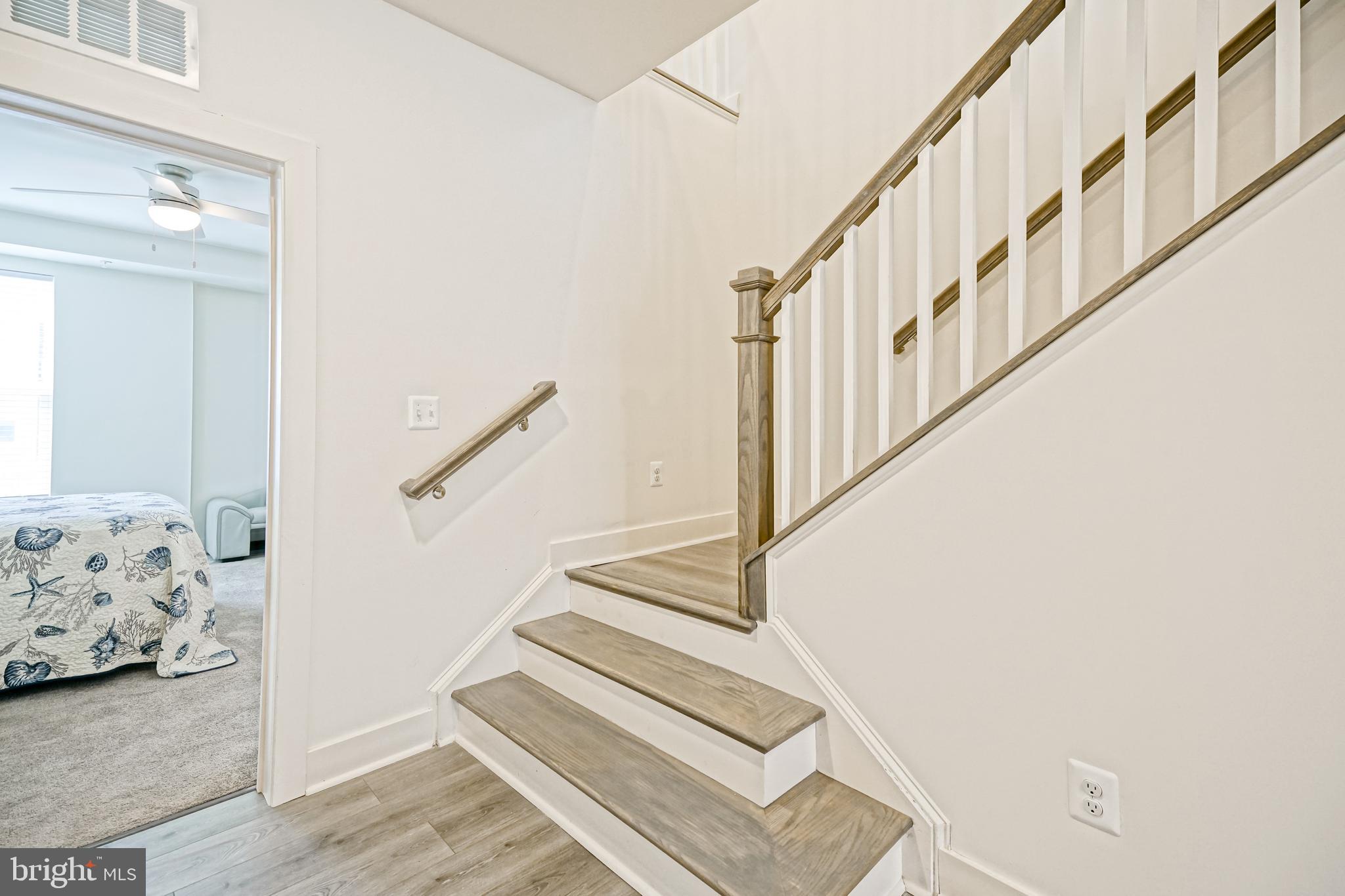 OYSTER HOUSE VILLAGE - Residential