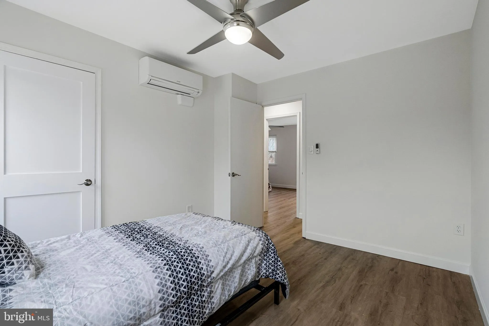 Springfield, Virginia 22153, United States, 3 Bedrooms Bedrooms, ,3 BathroomsBathrooms,Residential,Contingent,83893