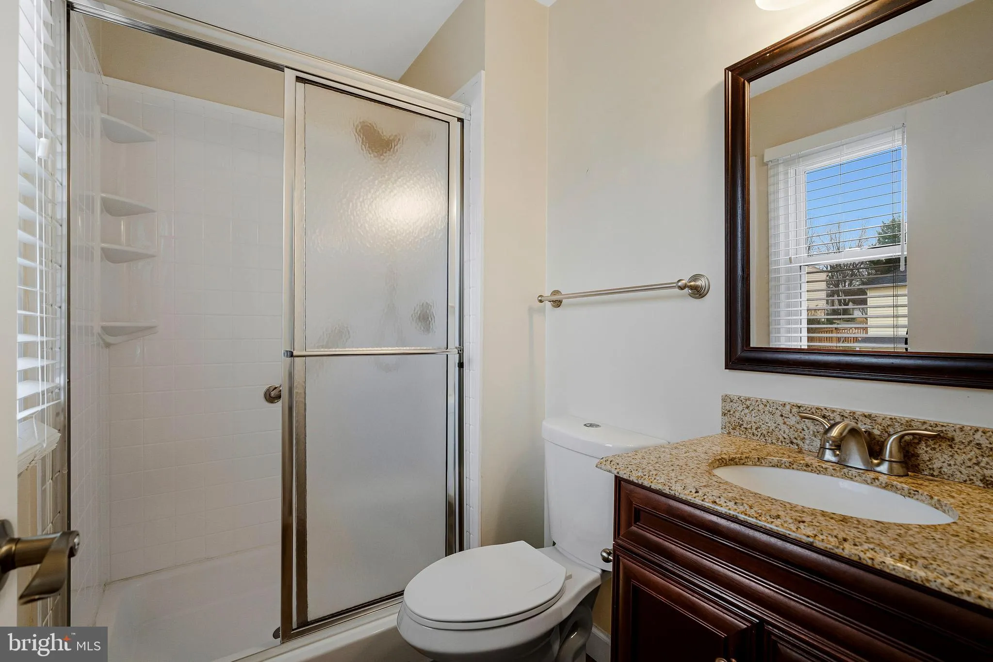 Springfield, Virginia 22153, United States, 3 Bedrooms Bedrooms, ,3 BathroomsBathrooms,Residential,Contingent,83893