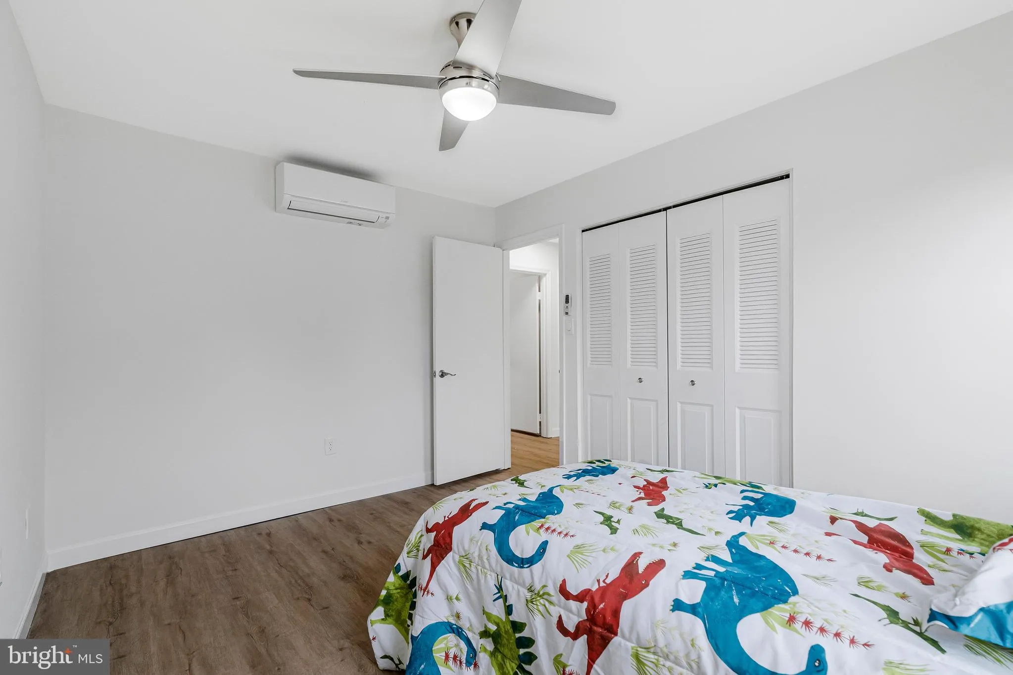 Springfield, Virginia 22153, United States, 3 Bedrooms Bedrooms, ,3 BathroomsBathrooms,Residential,Contingent,83893