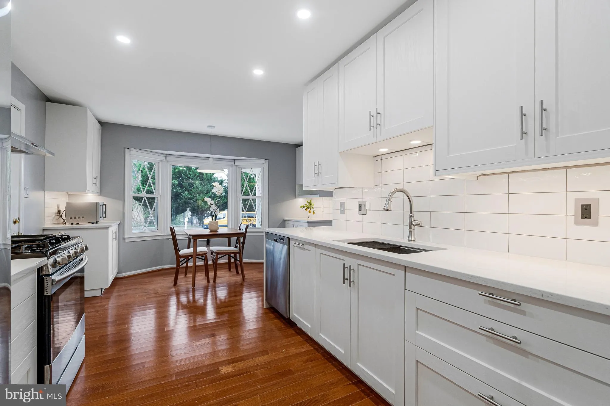 Springfield, Virginia 22153, United States, 3 Bedrooms Bedrooms, ,3 BathroomsBathrooms,Residential,Contingent,83893