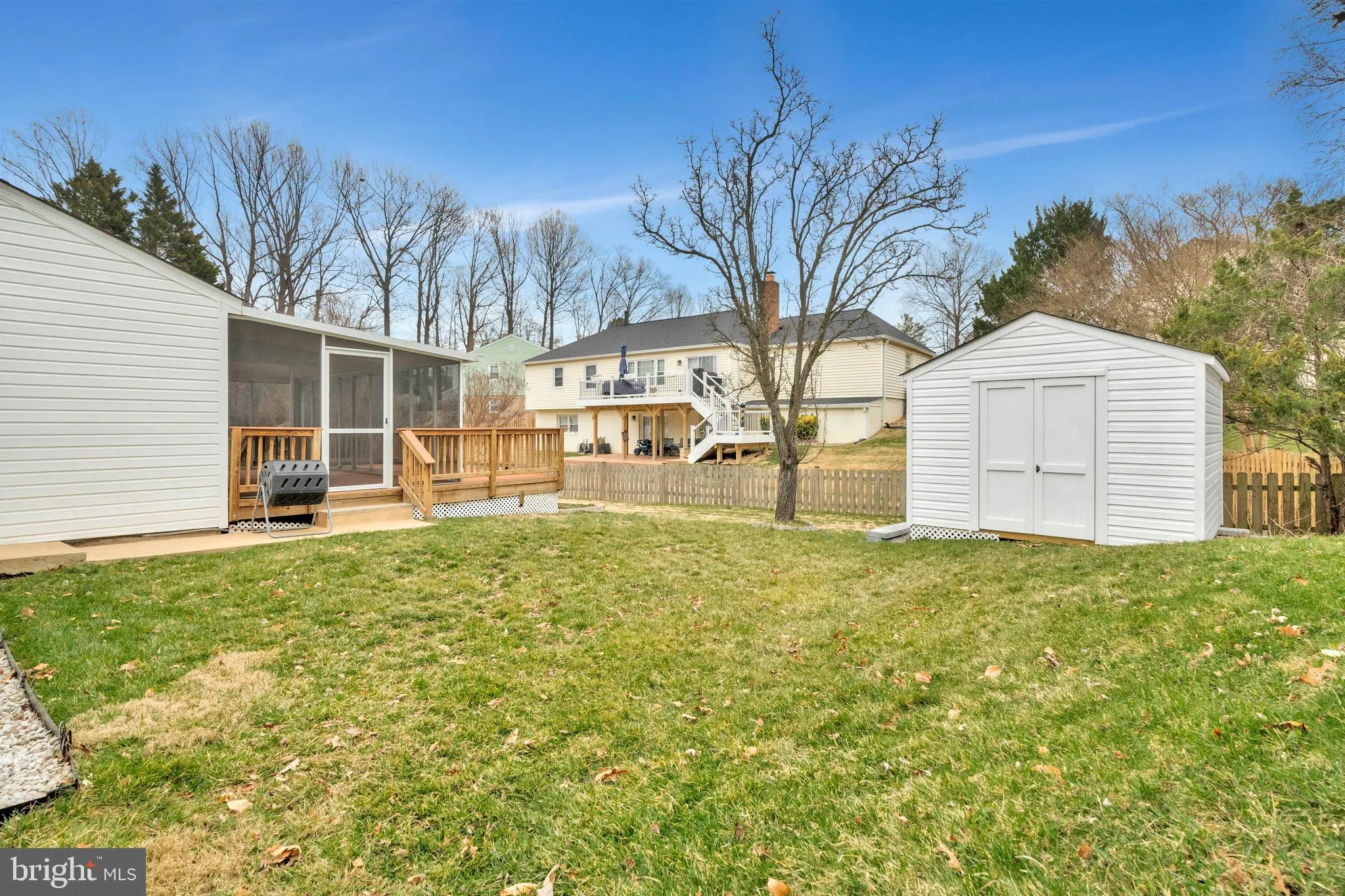 Springfield, Virginia 22153, United States, 3 Bedrooms Bedrooms, ,3 BathroomsBathrooms,Residential,Contingent,83893