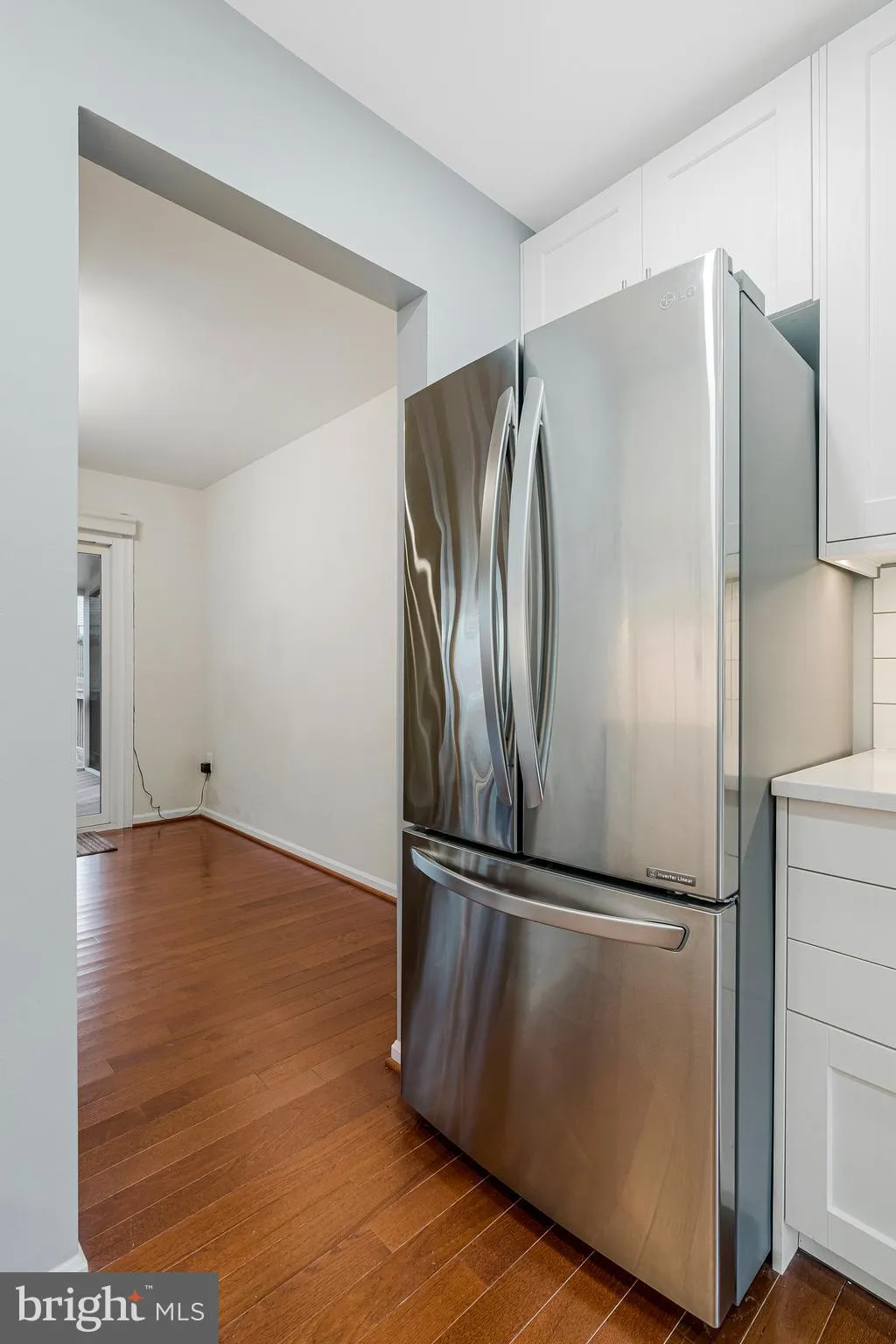 Springfield, Virginia 22153, United States, 3 Bedrooms Bedrooms, ,3 BathroomsBathrooms,Residential,Contingent,83893