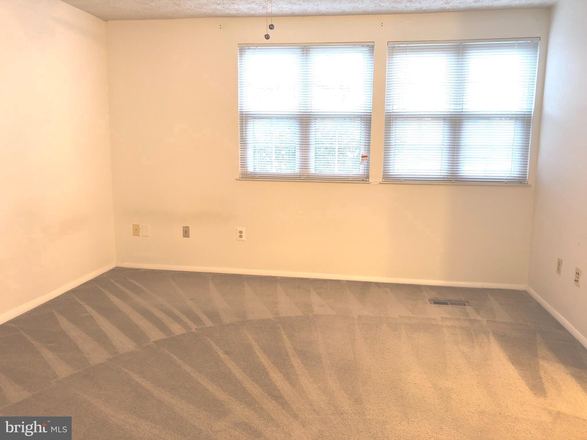 COURTS OF TYSONS - Residential Lease