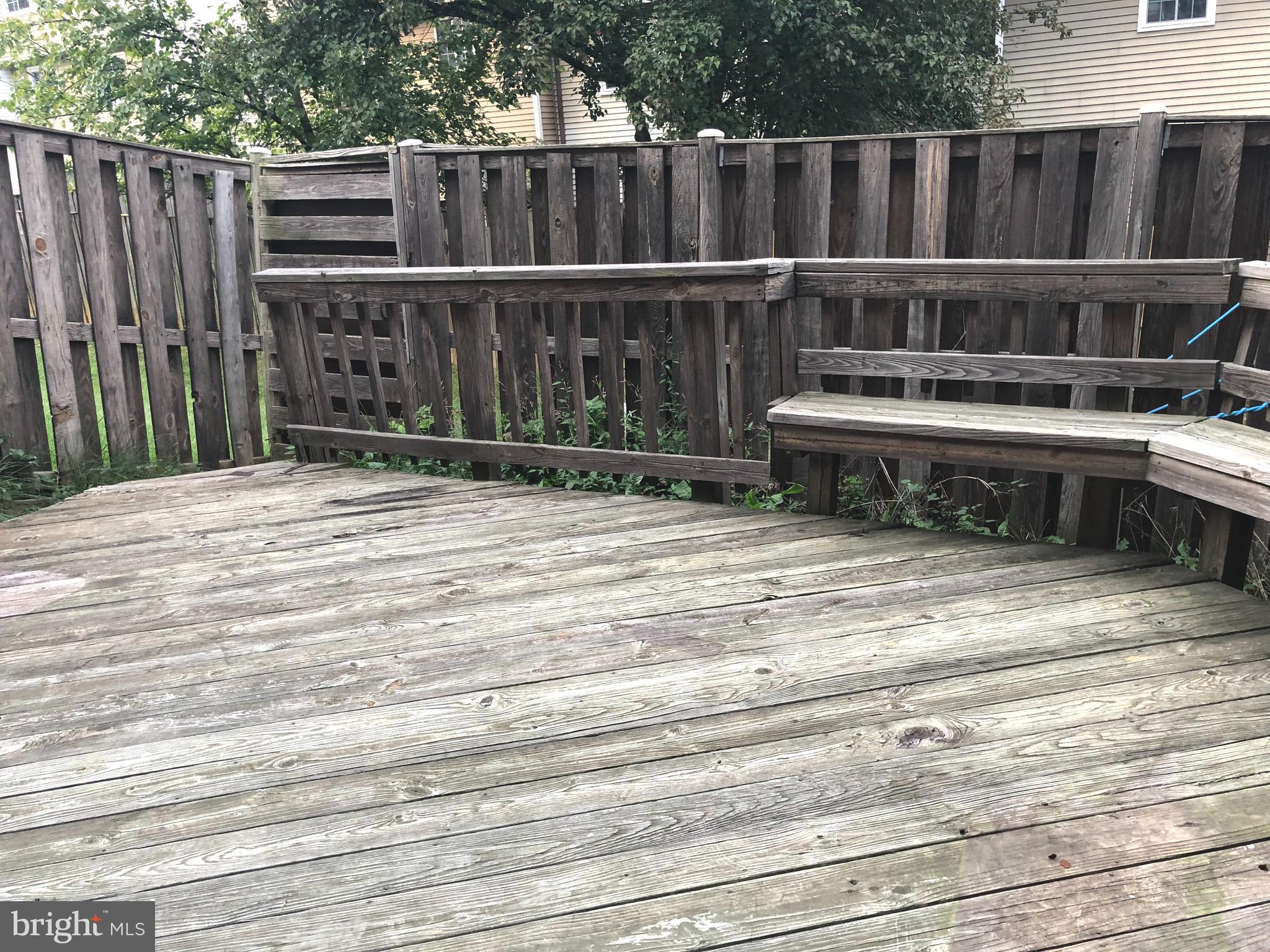 COURTS OF TYSONS - Residential Lease