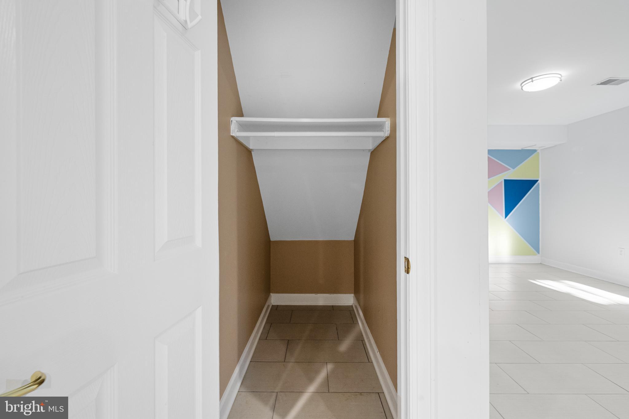 ASHLEIGH - Residential