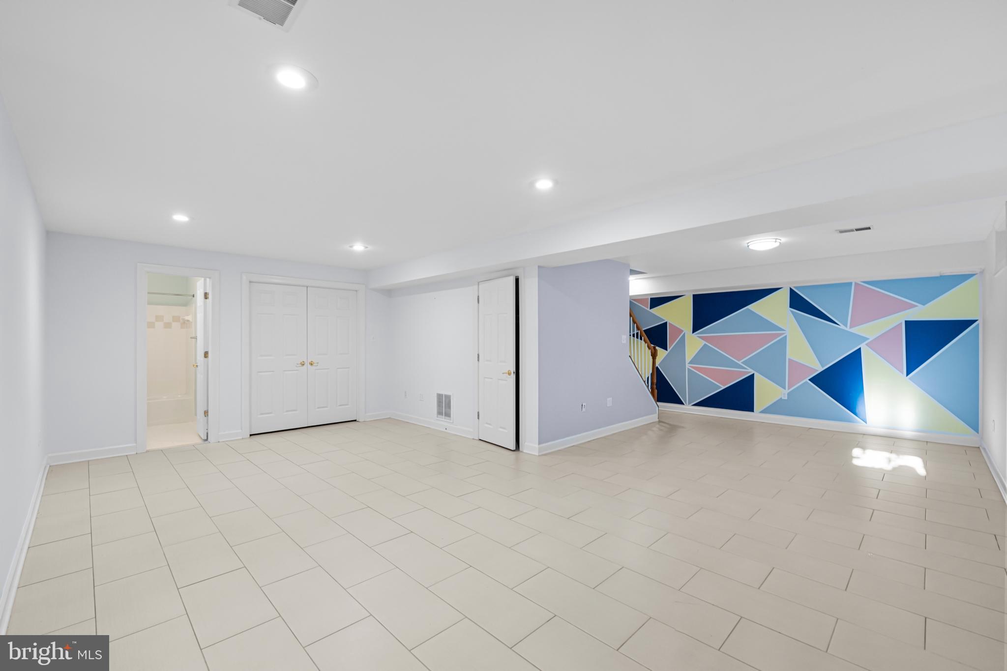 ASHLEIGH - Residential