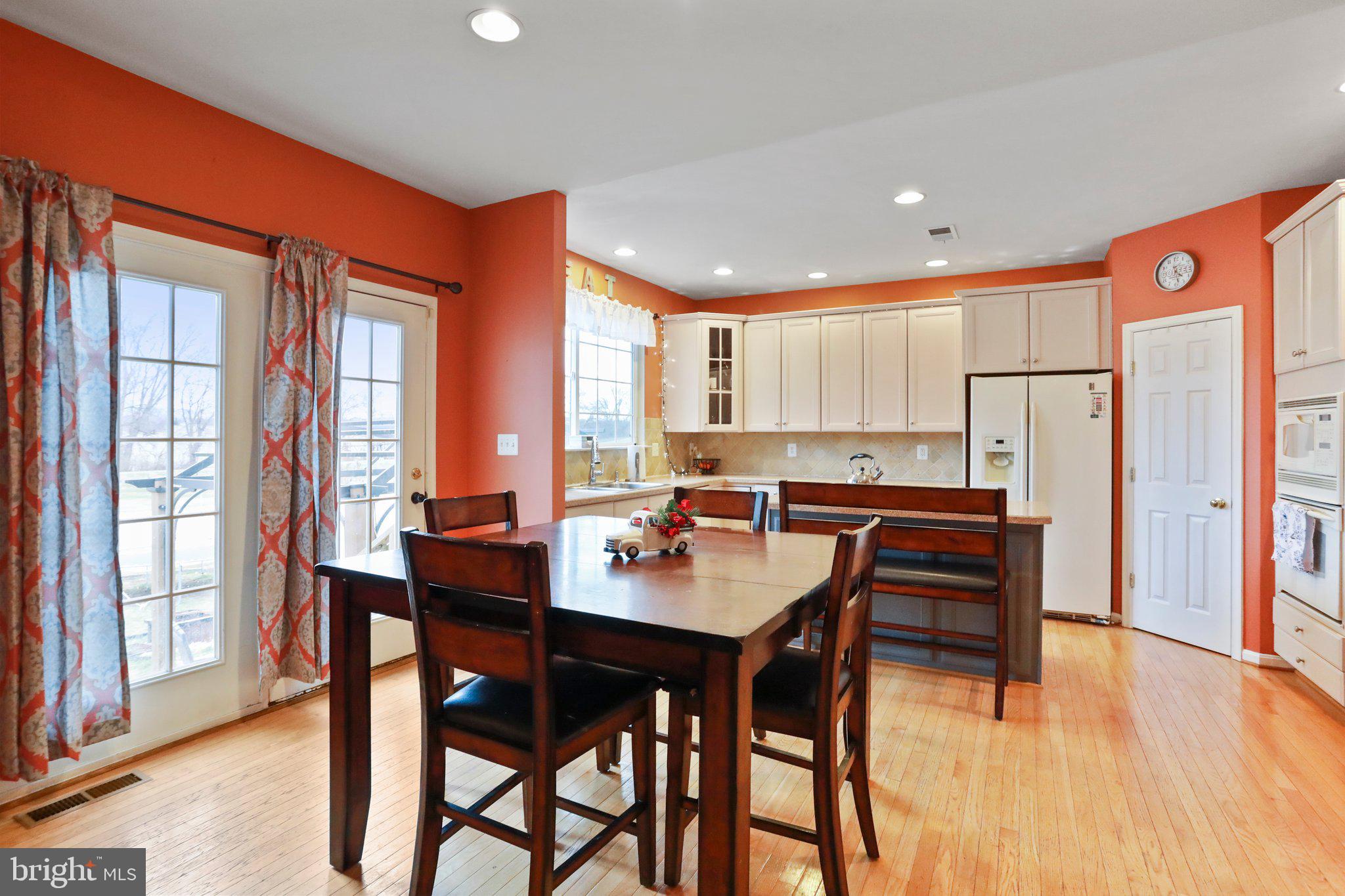 DEMORY FARM - Residential