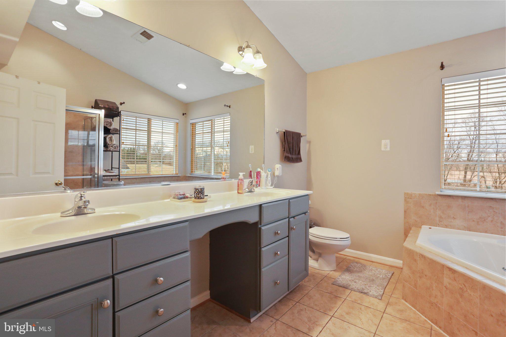 DEMORY FARM - Residential