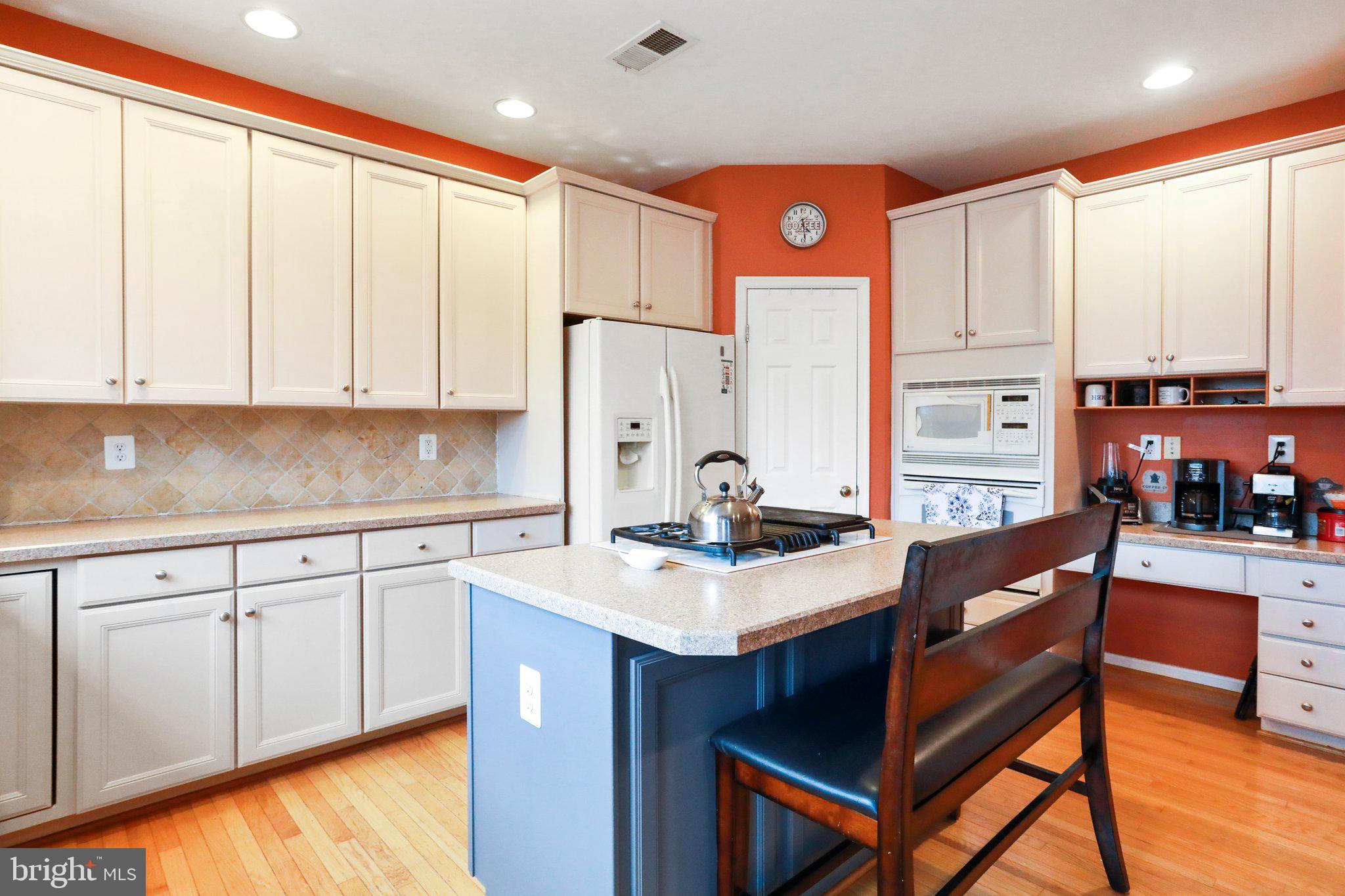 DEMORY FARM - Residential