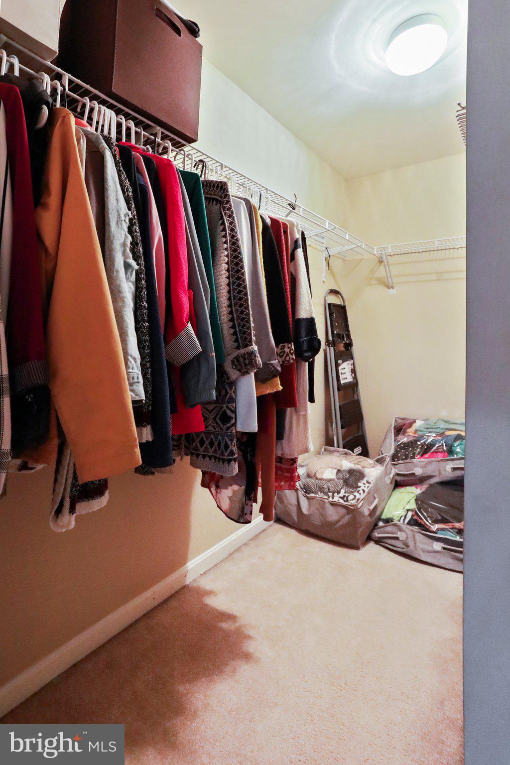 DEMORY FARM - Residential