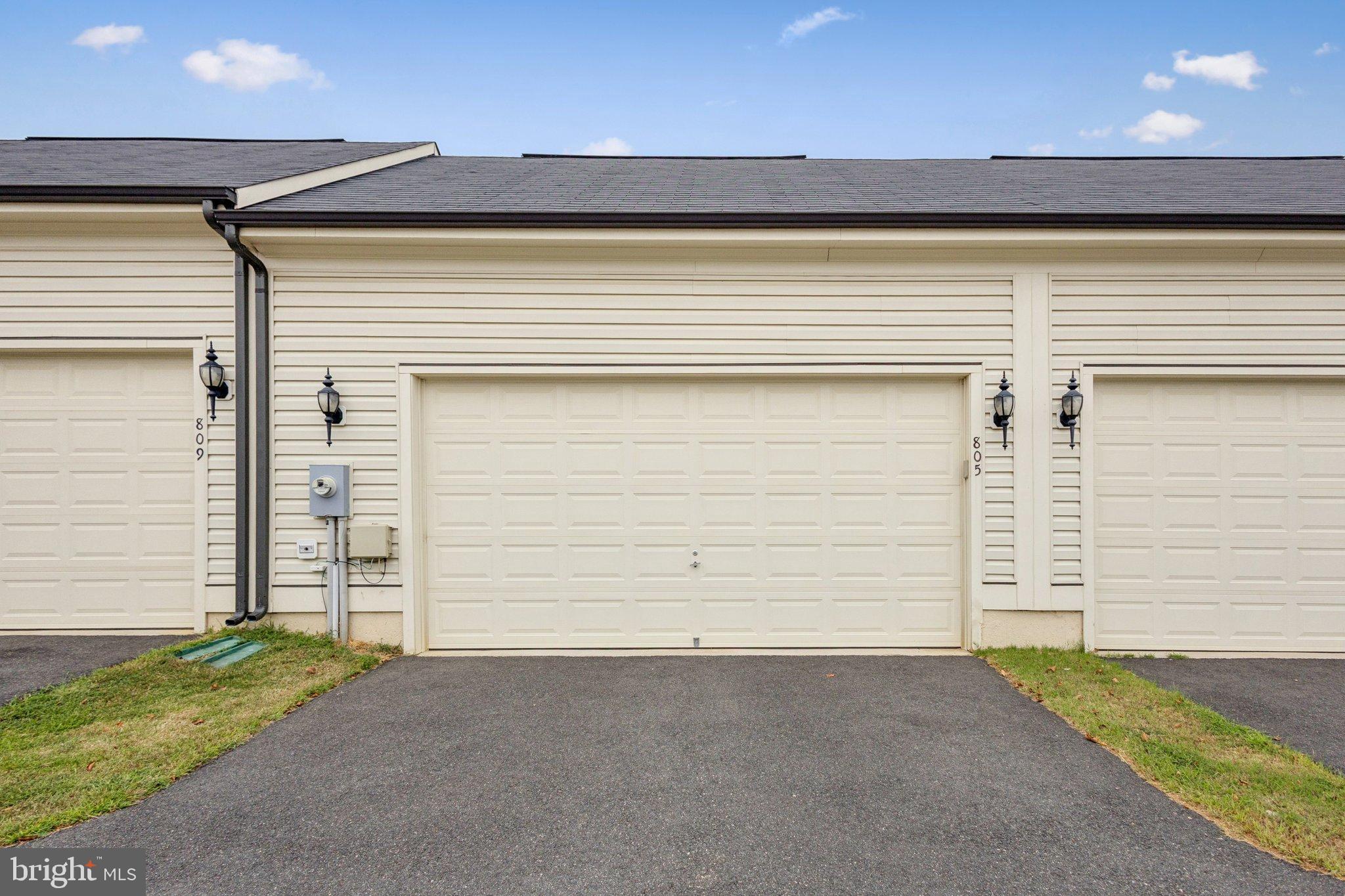 EMBREY MILL - Residential Lease